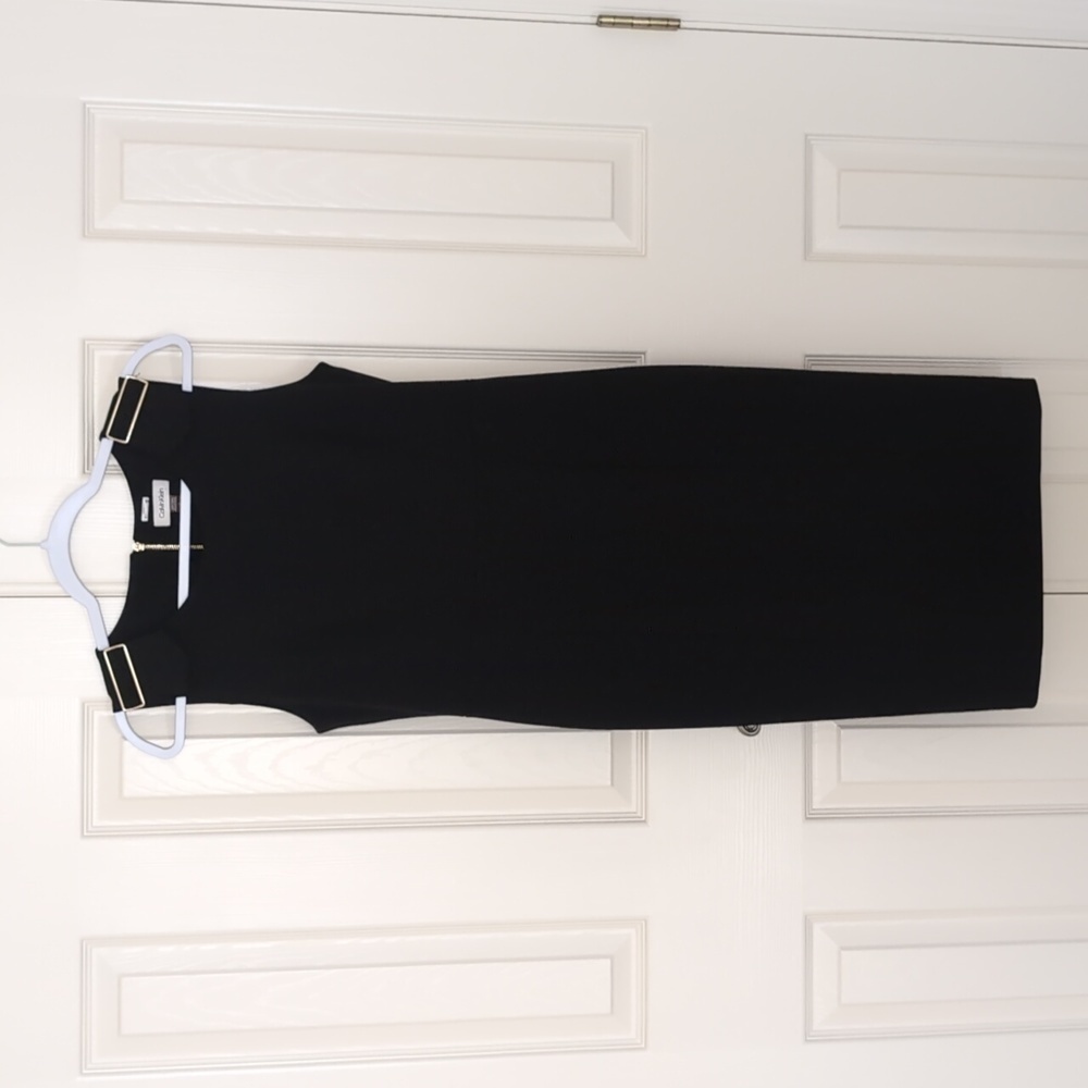 Calvin Klein round neckline Black Sheath Dress Size 6